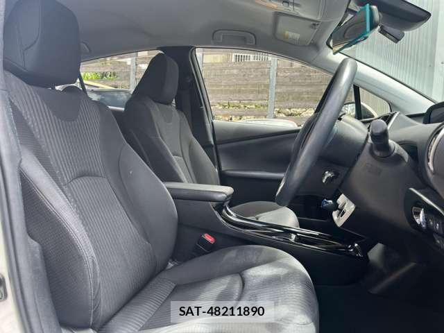 Toyota PRIUS 2017-12 8730421-5