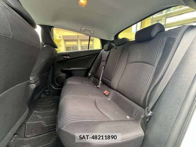 Toyota PRIUS 2017-12 8730421-7