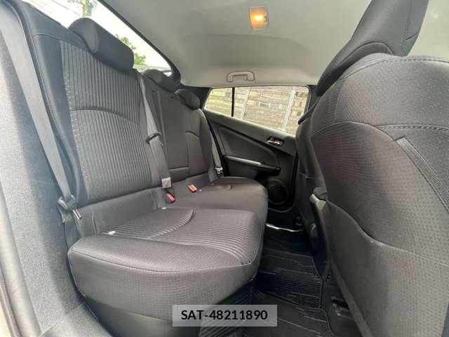 Toyota PRIUS 2017-12 8730421-8