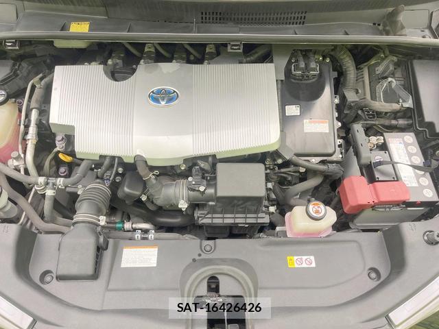 Toyota PRIUS 2017-10 8730488-17