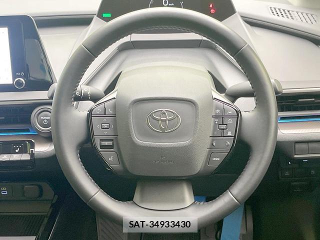 Toyota PRIUS 2023-10 8730495-10