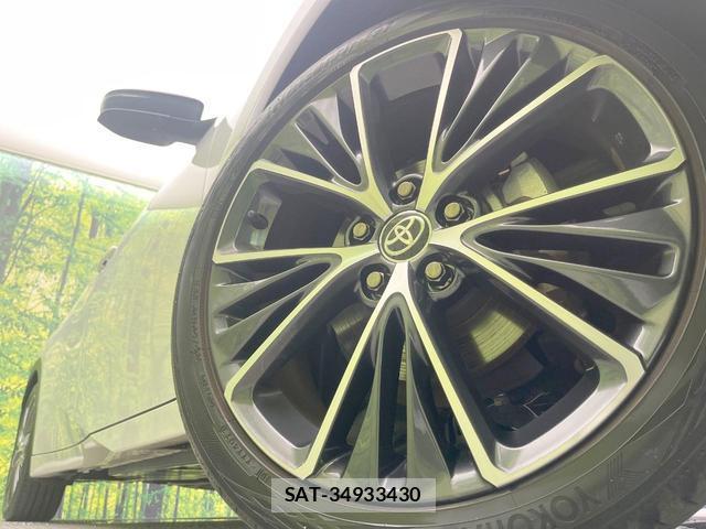 Toyota PRIUS 2023-10 8730495-12