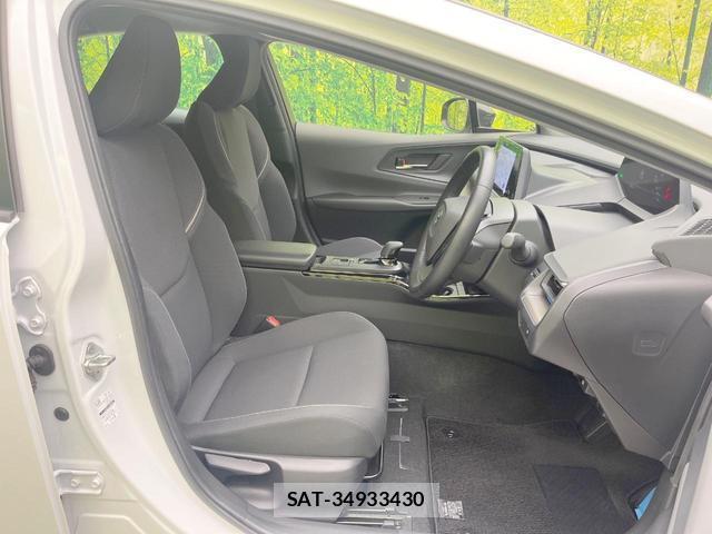 Toyota PRIUS 2023-10 8730495-7