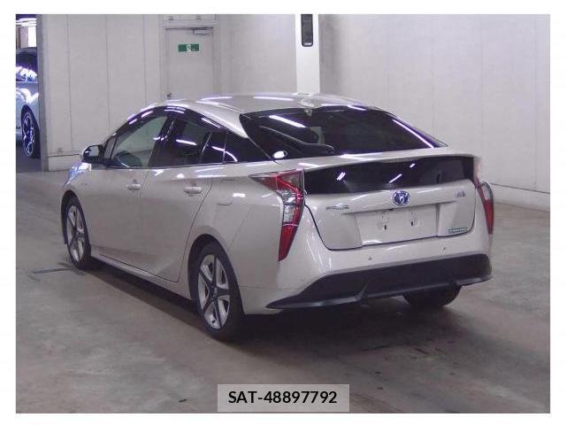 Toyota PRIUS 2018-03 8730512-2