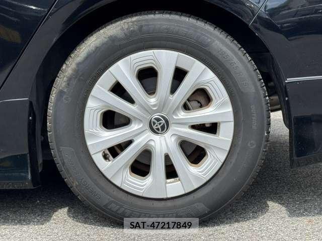 Toyota PRIUS 2019-10 8730542-6