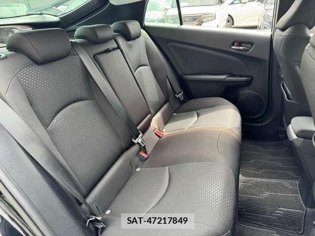 Toyota PRIUS 2019-10 8730542-8