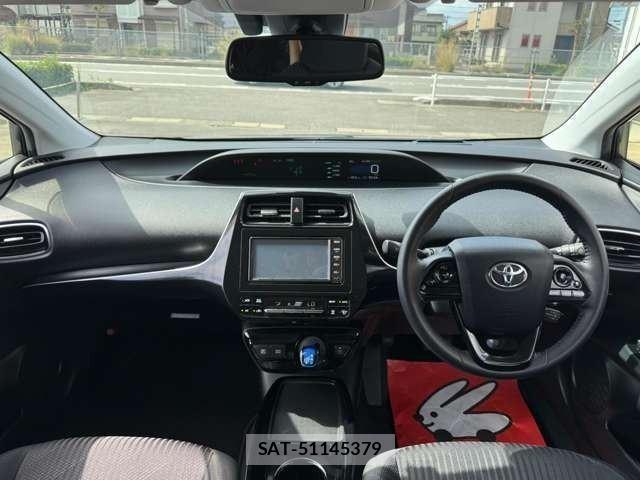 Toyota PRIUS 2021-06 8730543-1