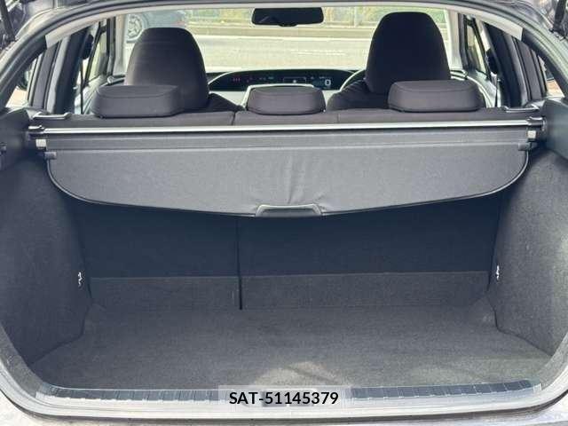 Toyota PRIUS 2021-06 8730543-10