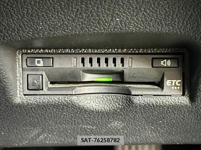 Toyota PRIUS 2017-07 8730747-4