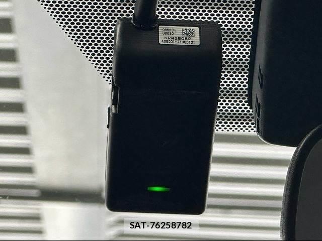 Toyota PRIUS 2017-07 8730747-6