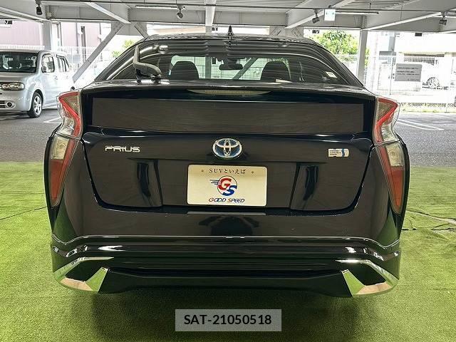 Toyota PRIUS 2017-07 8730748-15