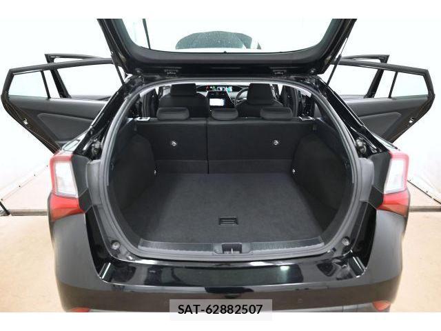 Toyota PRIUS 2020-02 8730771-13