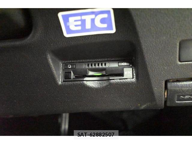 Toyota PRIUS 2020-02 8730771-17