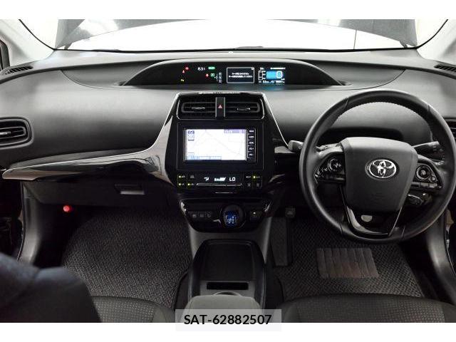 Toyota PRIUS 2020-02 8730771-2