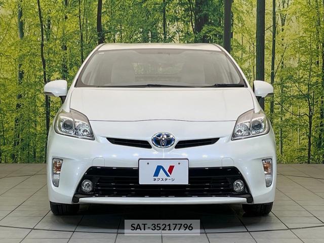 Toyota PRIUS 2015-10 8730890-13