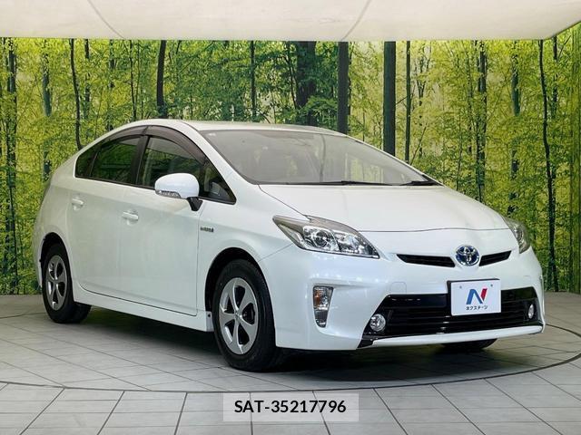 Toyota PRIUS 2015-10 8730890-15