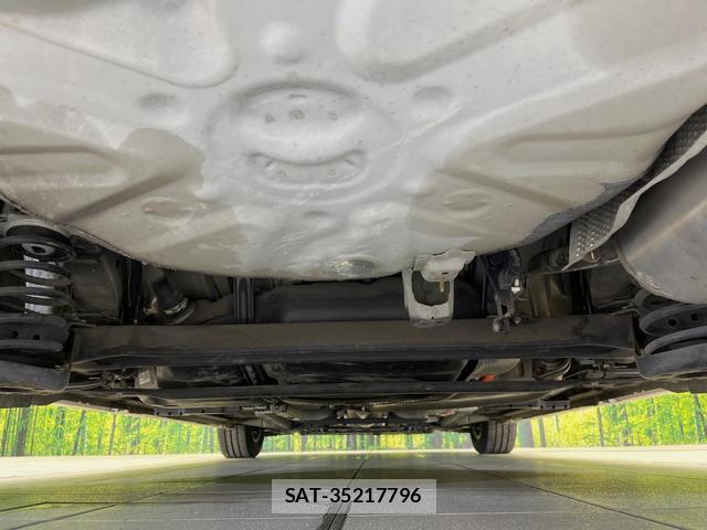 Toyota PRIUS 2015-10 8730890-18
