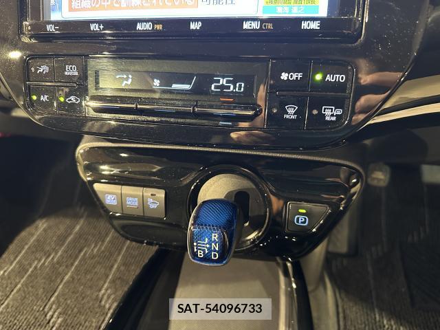 Toyota PRIUS 2019-08 8730892-15