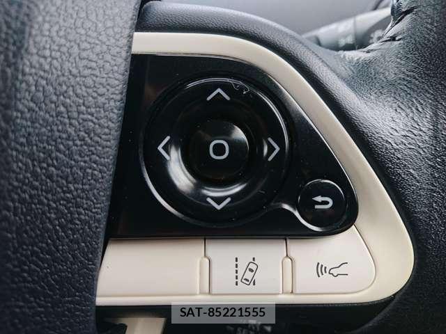 Toyota PRIUS 2015-12 8731187-5