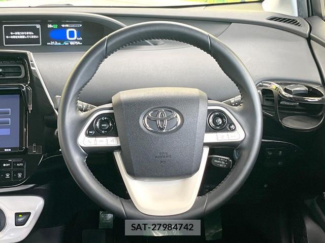 Toyota PRIUS 2018-04 8731252-10