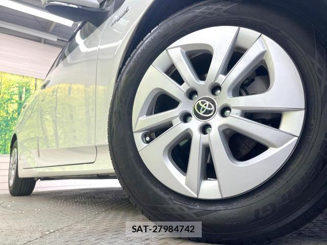 Toyota PRIUS 2018-04 8731252-12