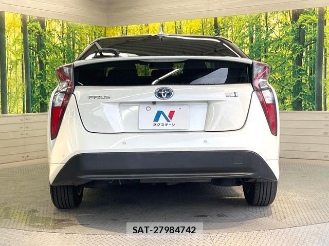 Toyota PRIUS 2018-04 8731252-14