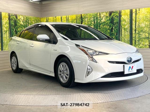 Toyota PRIUS 2018-04 8731252-15