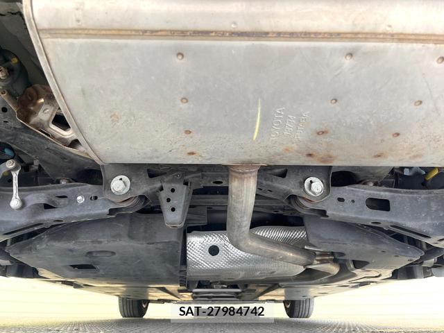 Toyota PRIUS 2018-04 8731252-18