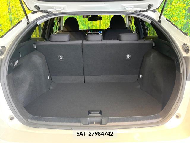Toyota PRIUS 2018-04 8731252-9