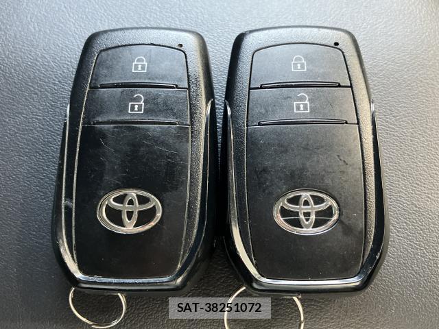 Toyota PRIUS 2023-03 8731297-17