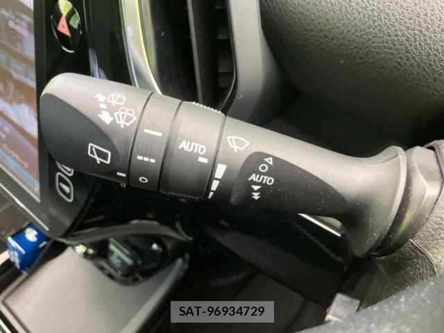 Toyota PRIUS 2019-01 8731298-17