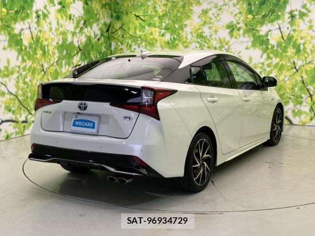 Toyota PRIUS 2019-01 8731298-2