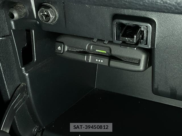 Toyota PROBOX 2022-10 8730665-17