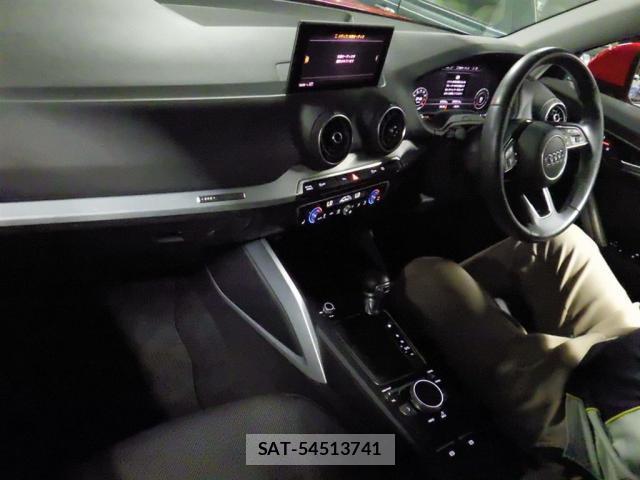 Audi Q2 2020-08 8728606-2