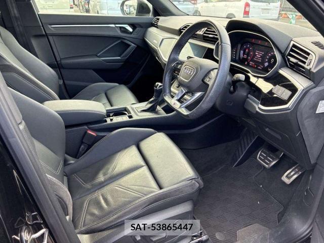 Audi Q3 2020-11 8729424-3