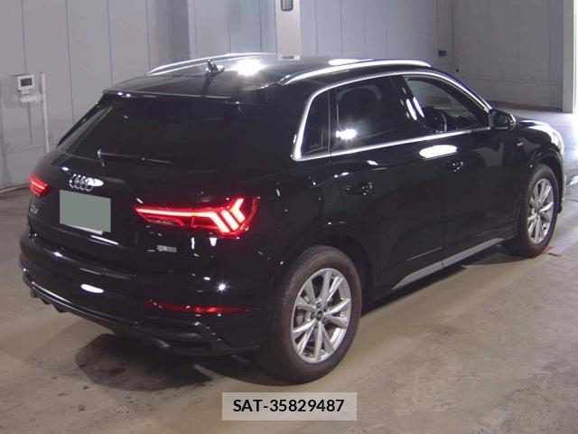 Audi Q3 2022-04 8729944-4