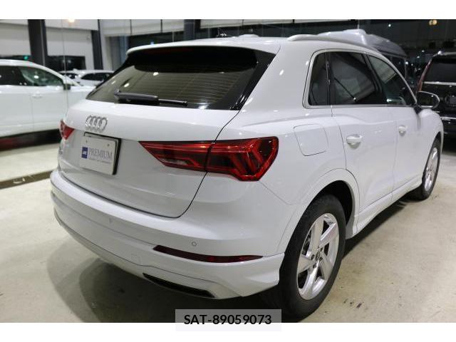 Audi Q3 2022-08 8730600-1