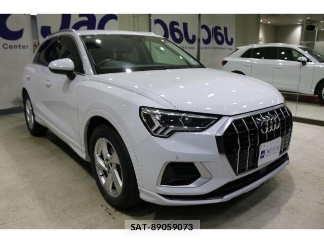 Audi Q3 2022-08 8730600-10