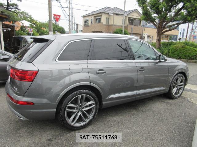 Audi Q7 2016-05 8727181-10