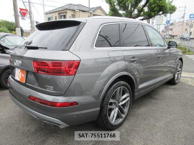 Audi Q7 2016-05 8727181-13