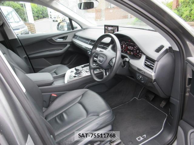 Audi Q7 2016-05 8727181-17