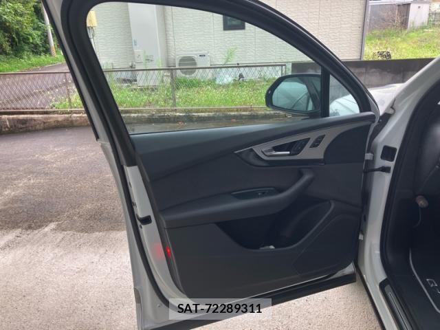 Audi Q7 2016-10 8727420-5