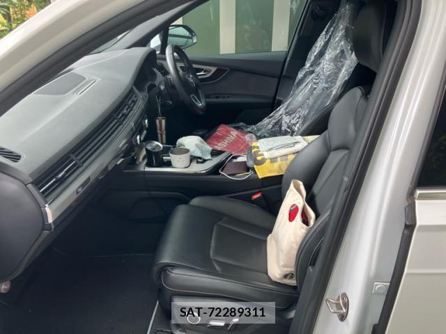 Audi Q7 2016-10 8727420-6