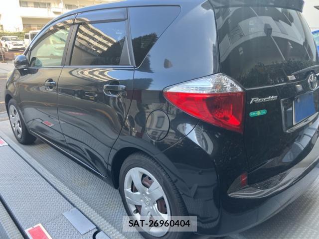 Toyota RACTIS 2011-03 8726156-13