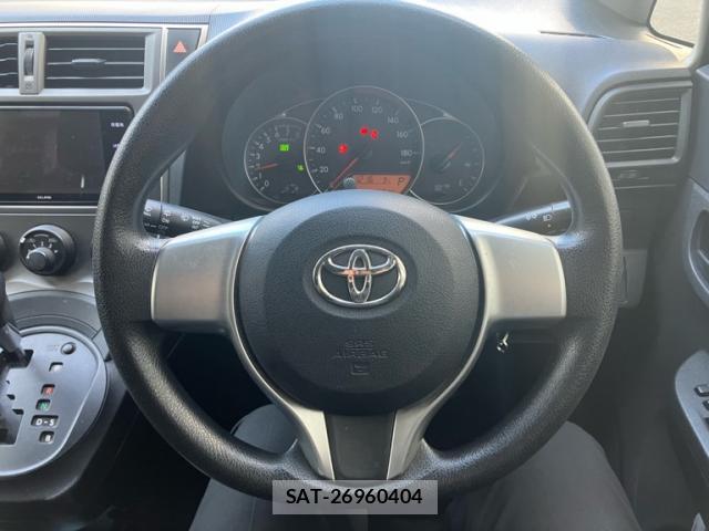 Toyota RACTIS 2011-03 8726156-4