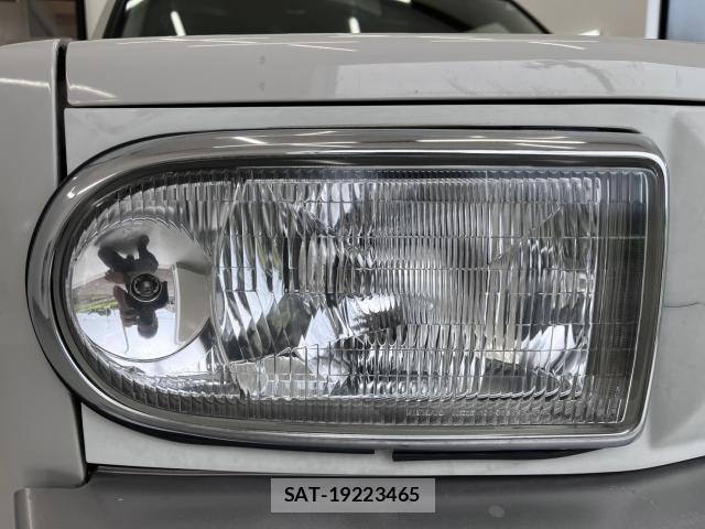 Nissan RASHEEN 1997-01 8728051-3