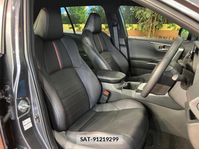 Toyota RAV4 PHV 2023-12 8728054-8