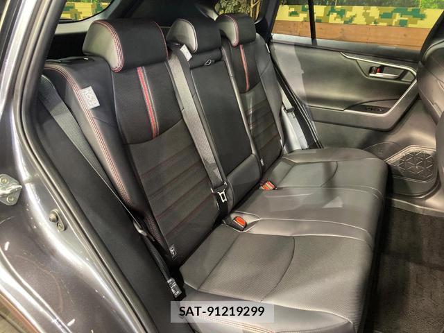 Toyota RAV4 PHV 2023-12 8728054-9