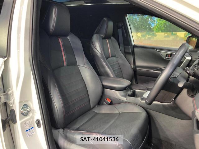 Toyota RAV4 PHV 2022-08 8728056-8