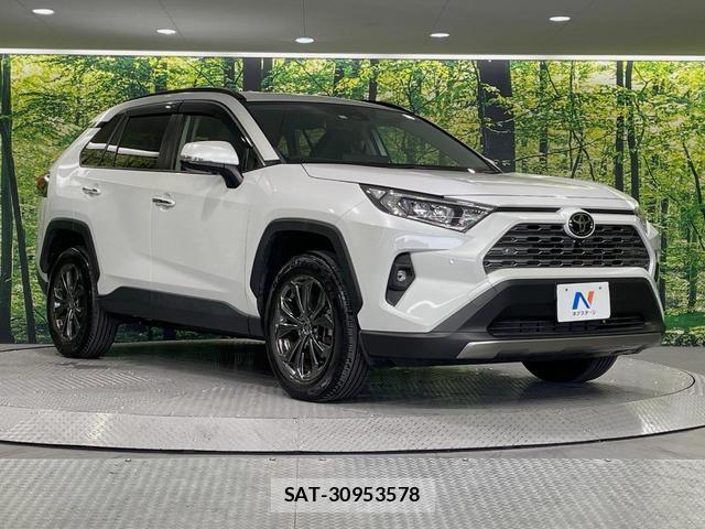 Toyota RAV4 2023-05 8726547-15